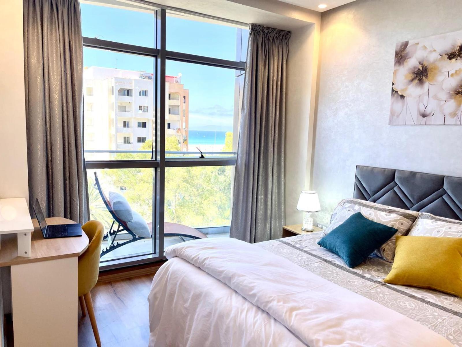 Modern Elegance With Sea Views In Central Tangier - Steps To Beach, Train And Attractions! Exterior foto