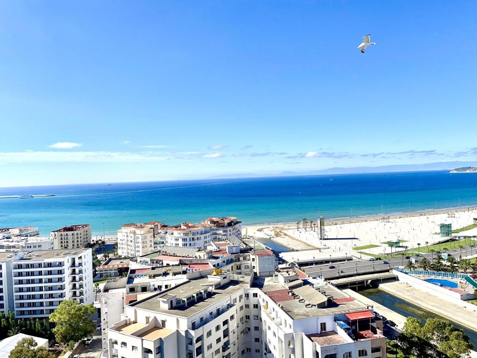 Modern Elegance With Sea Views In Central Tangier - Steps To Beach, Train And Attractions! Exterior foto